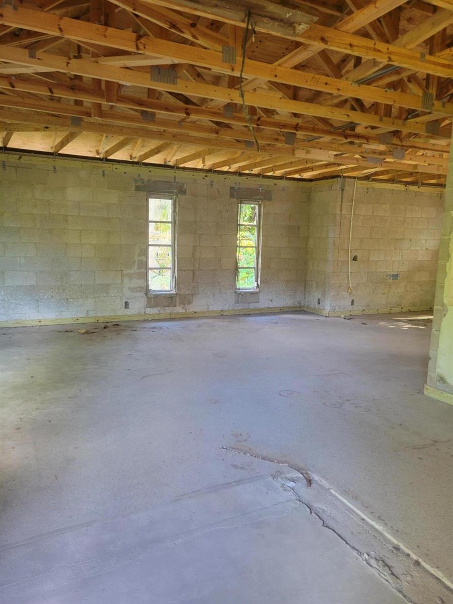 Ver detalles 1817 4 / 2 2434 sq. ft. $ 2026-04-24 0 foto