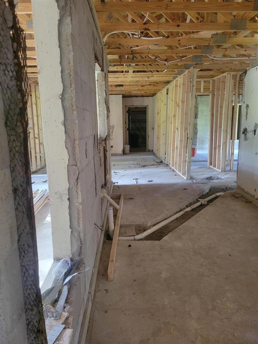 Ver detalles 1817 4 / 2 2434 sq. ft. $ 2026-04-24 0 foto
