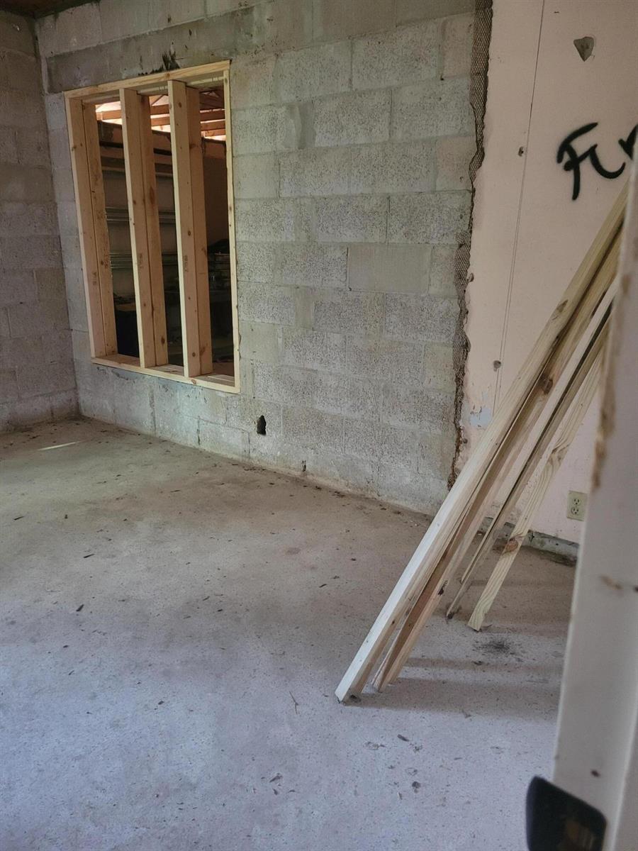 Ver detalles 1817 4 / 2 2434 sq. ft. $ 2026-04-24 0 foto