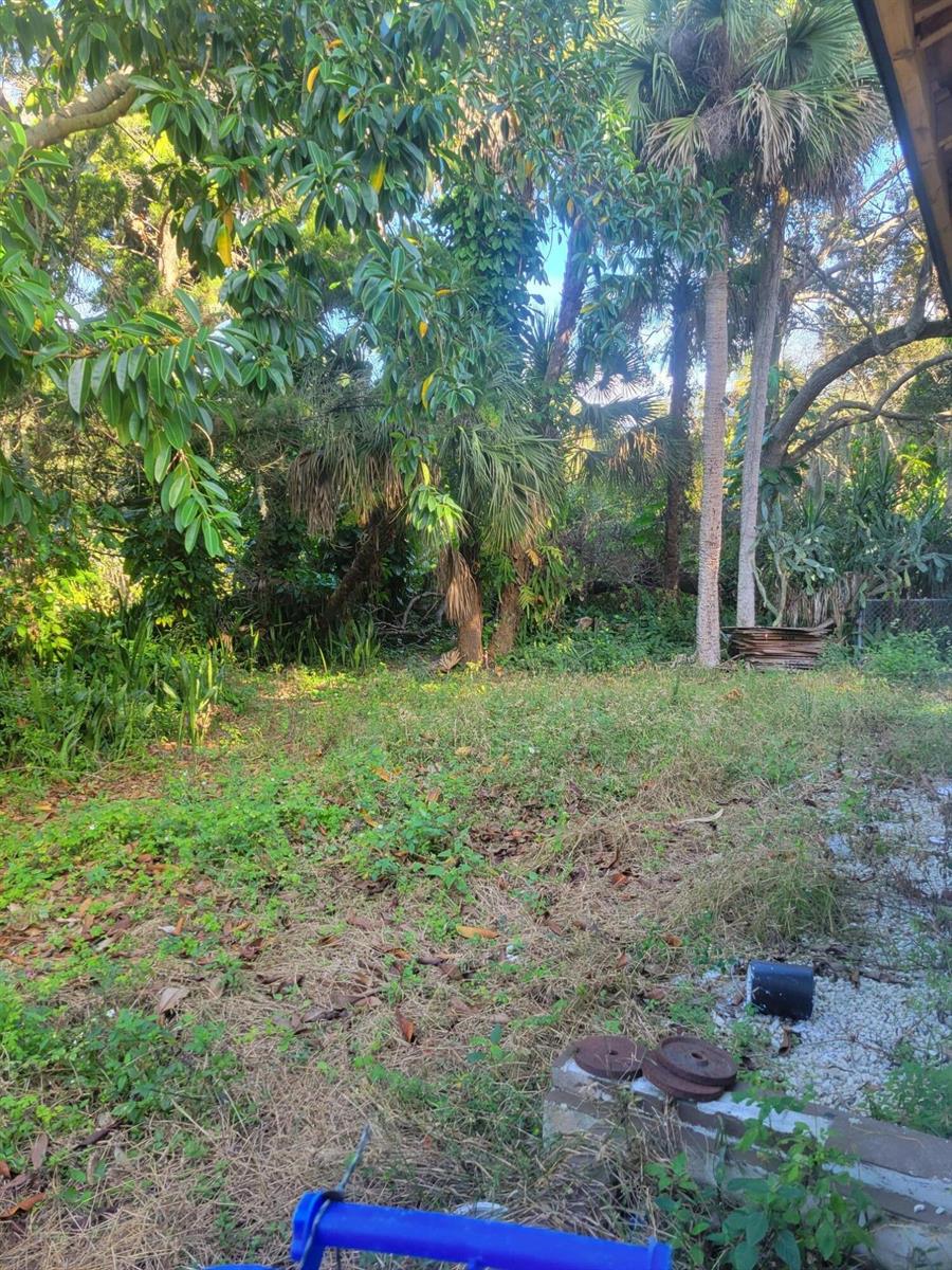 Ver detalles 1817 4 / 2 2434 sq. ft. $ 2026-04-24 0 foto