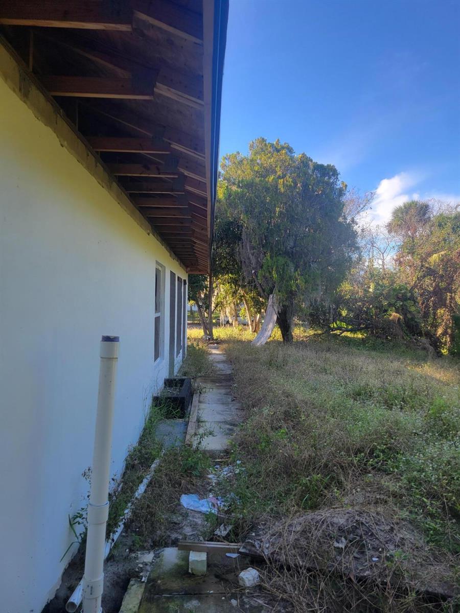 Ver detalles 1817 4 / 2 2434 sq. ft. $ 2026-04-24 0 foto