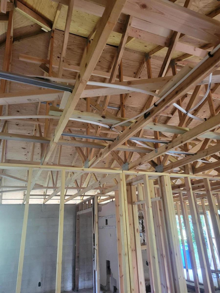 Ver detalles 1817 4 / 2 2434 sq. ft. $ 2026-04-24 0 foto