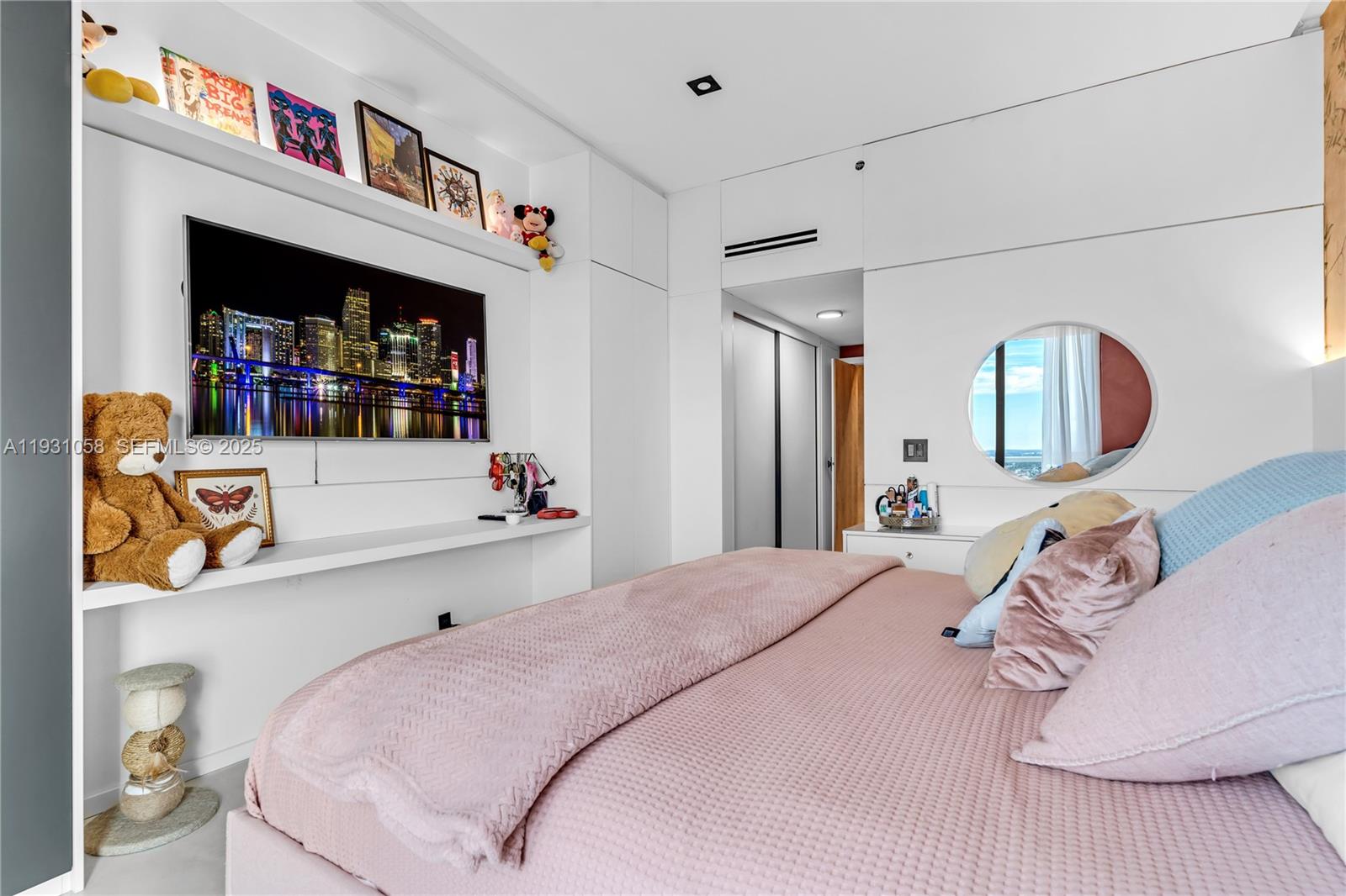 Photo of 20281 Country Club Dr  #TW7, Aventura, Florida, 33180 - 