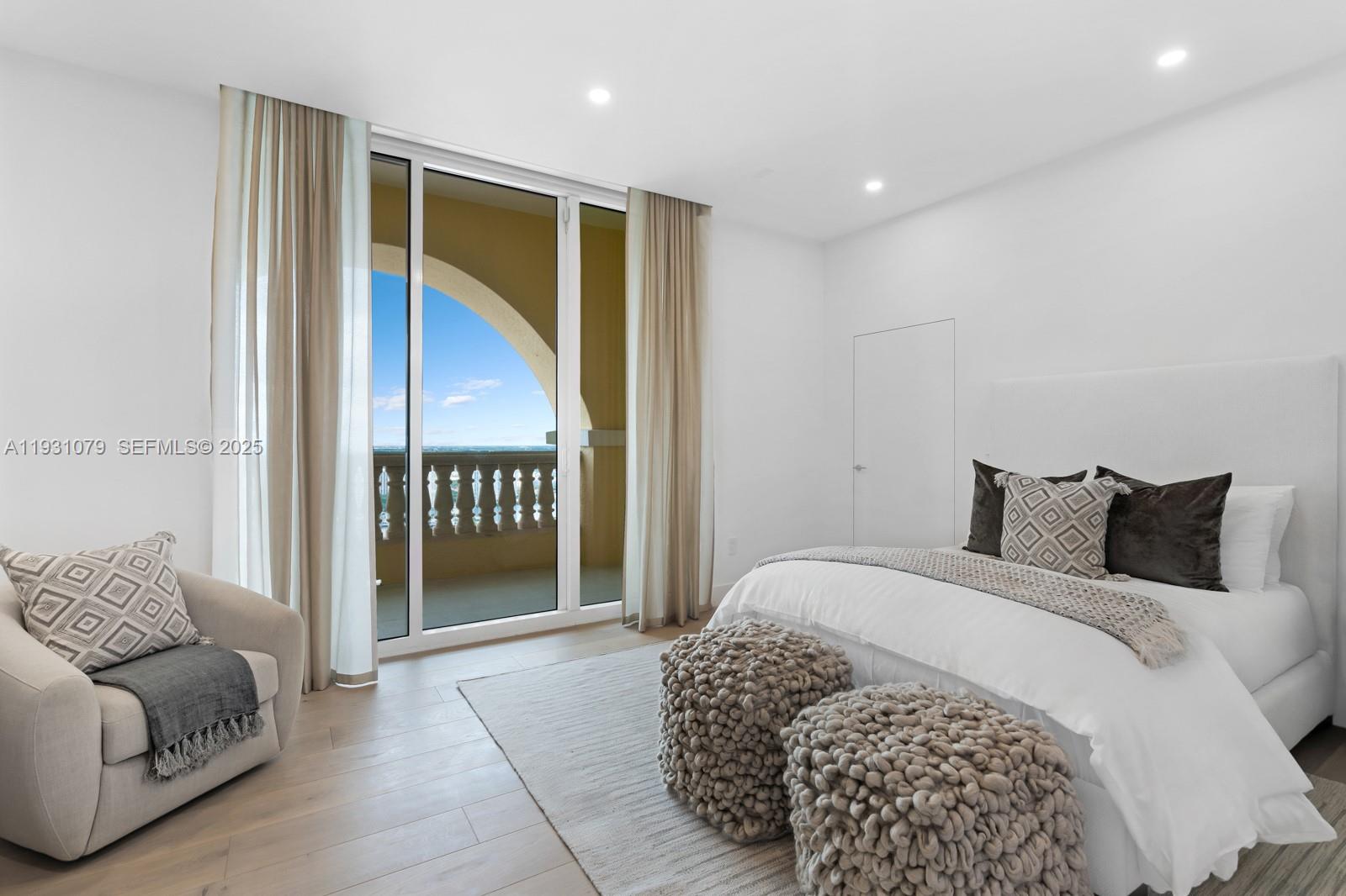 PH5002 5 / 5 8081 sq. ft. $ 2025-12-15 0 Photo