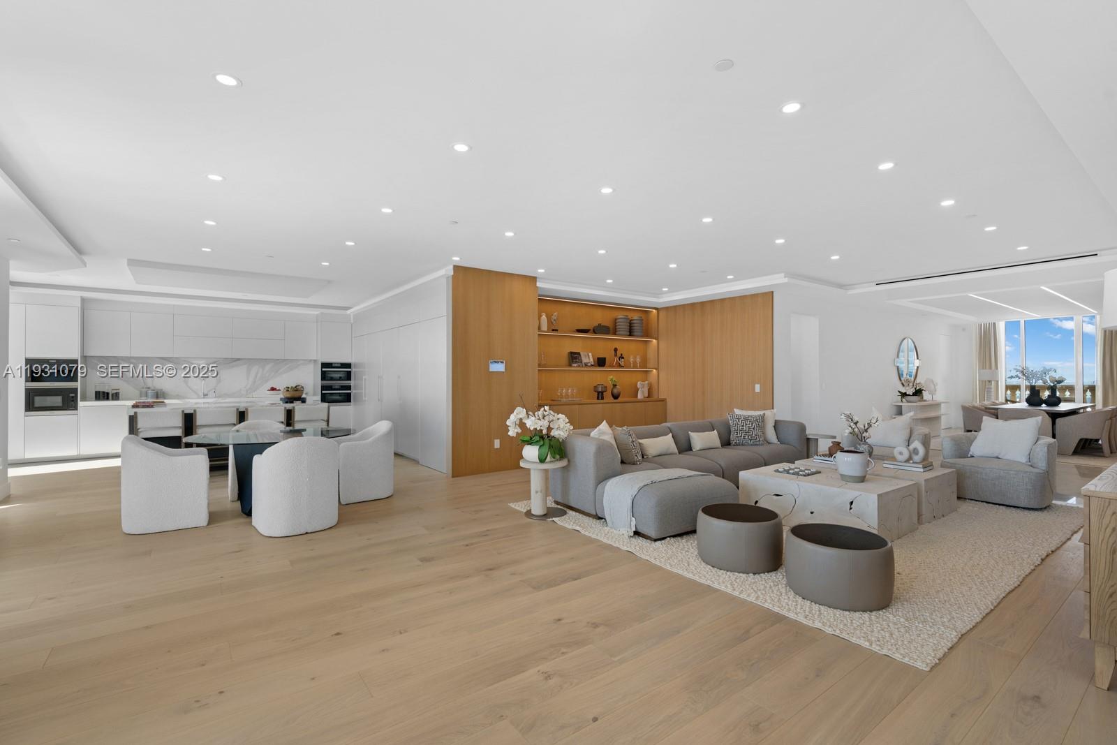 PH5002 5 / 5 8081 sq. ft. $ 2025-12-15 0 Photo