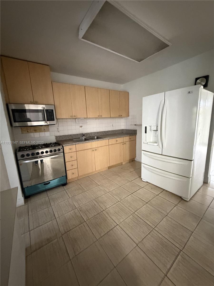 Ver detalles / 2150 sq. ft. $ 2025-12-15 0 foto