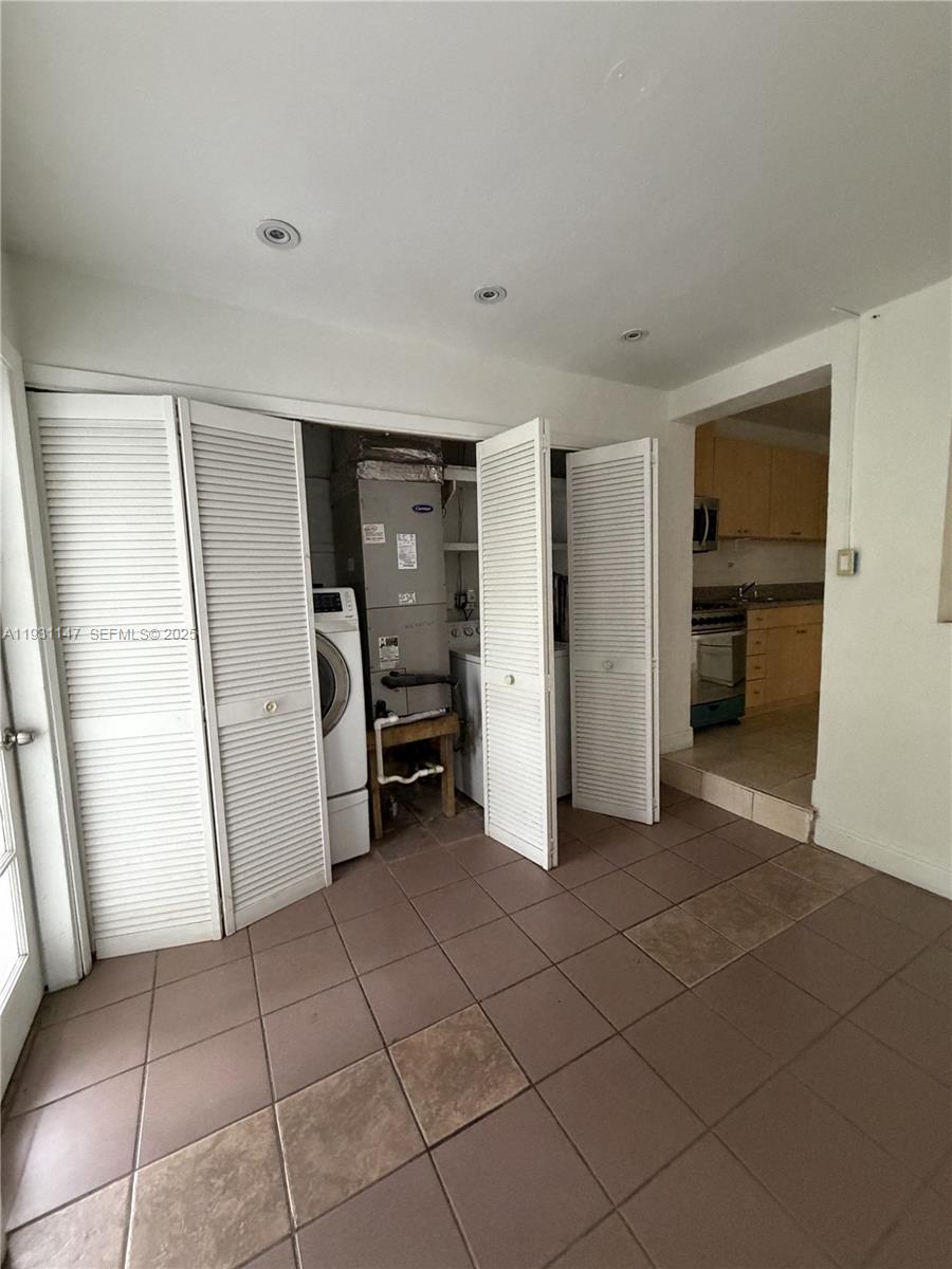 Ver detalles / 2150 sq. ft. $ 2025-12-15 0 foto