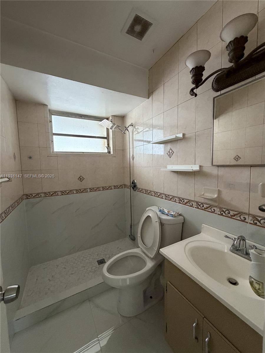 Ver detalles / 2150 sq. ft. $ 2025-12-15 0 foto