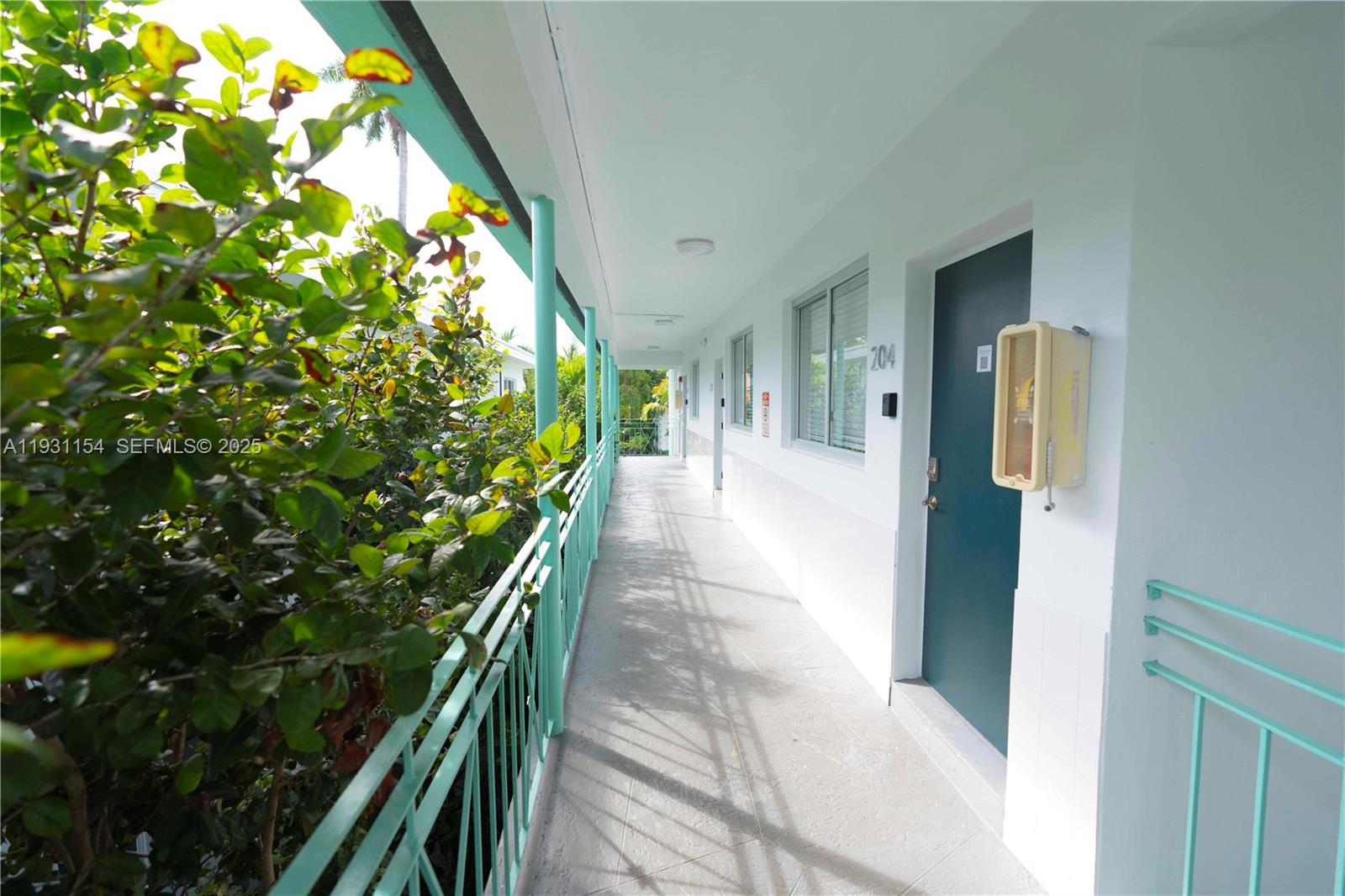 See details / 76 sq. ft. $ 2025-12-15 0 Photo