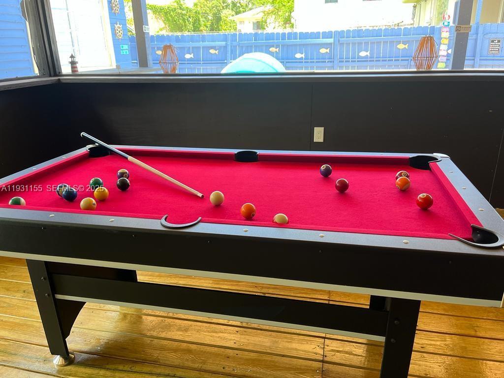   /  3188 кв.футов $ 2025-12-15 0 Фото