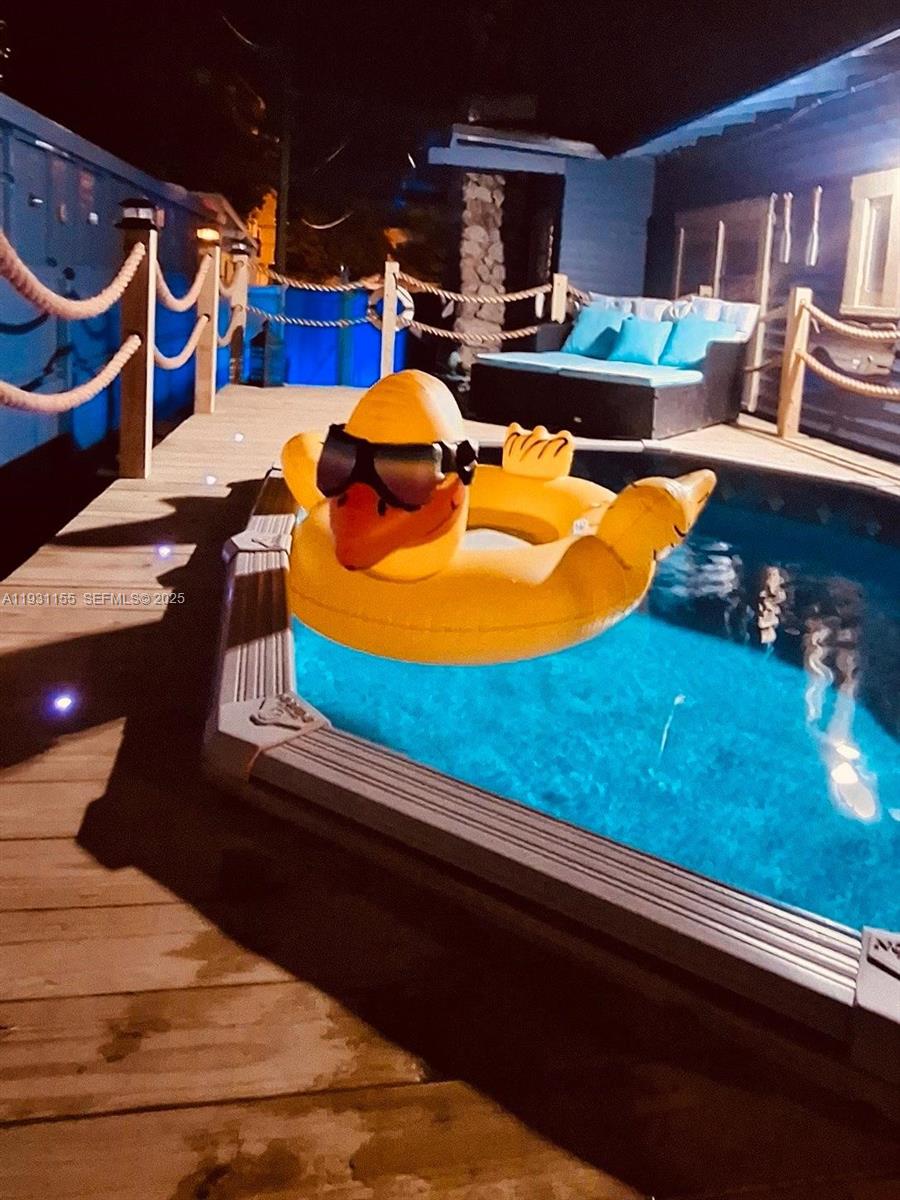   /  3188 кв.футов $ 2025-12-15 0 Фото