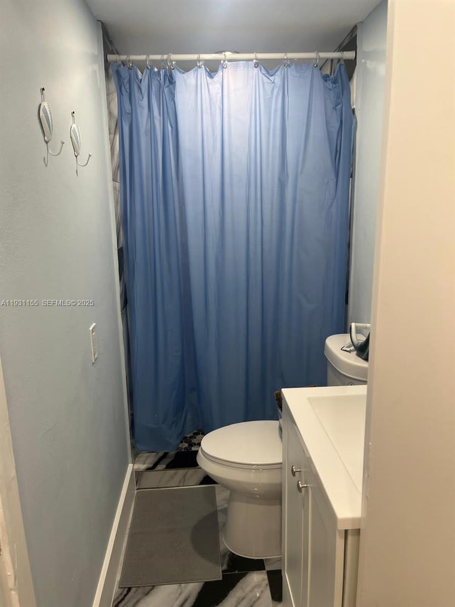   /  3188 кв.футов $ 2025-12-15 0 Фото