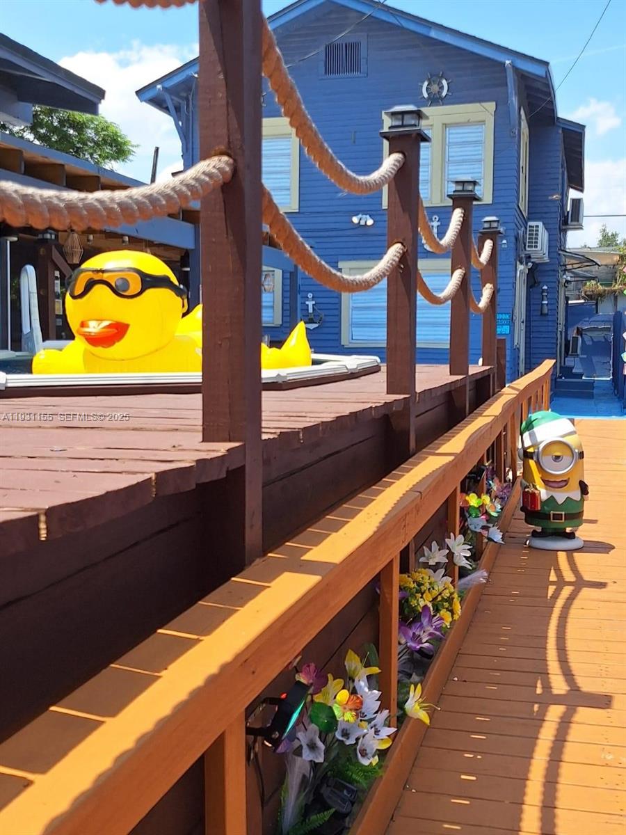   /  3188 кв.футов $ 2025-12-15 0 Фото