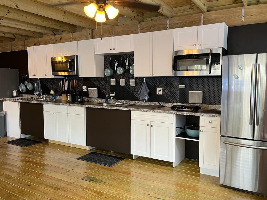   /  3188 кв.футов $ 2025-12-15 0 Фото