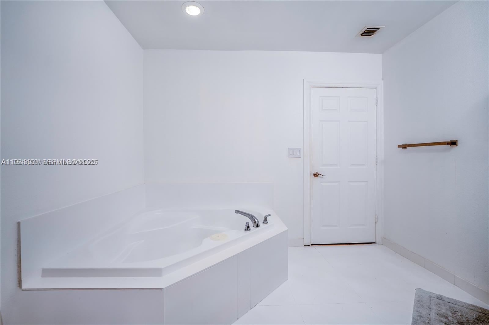 Photo of 3001 185th St #127, Aventura, Florida, 33180 -