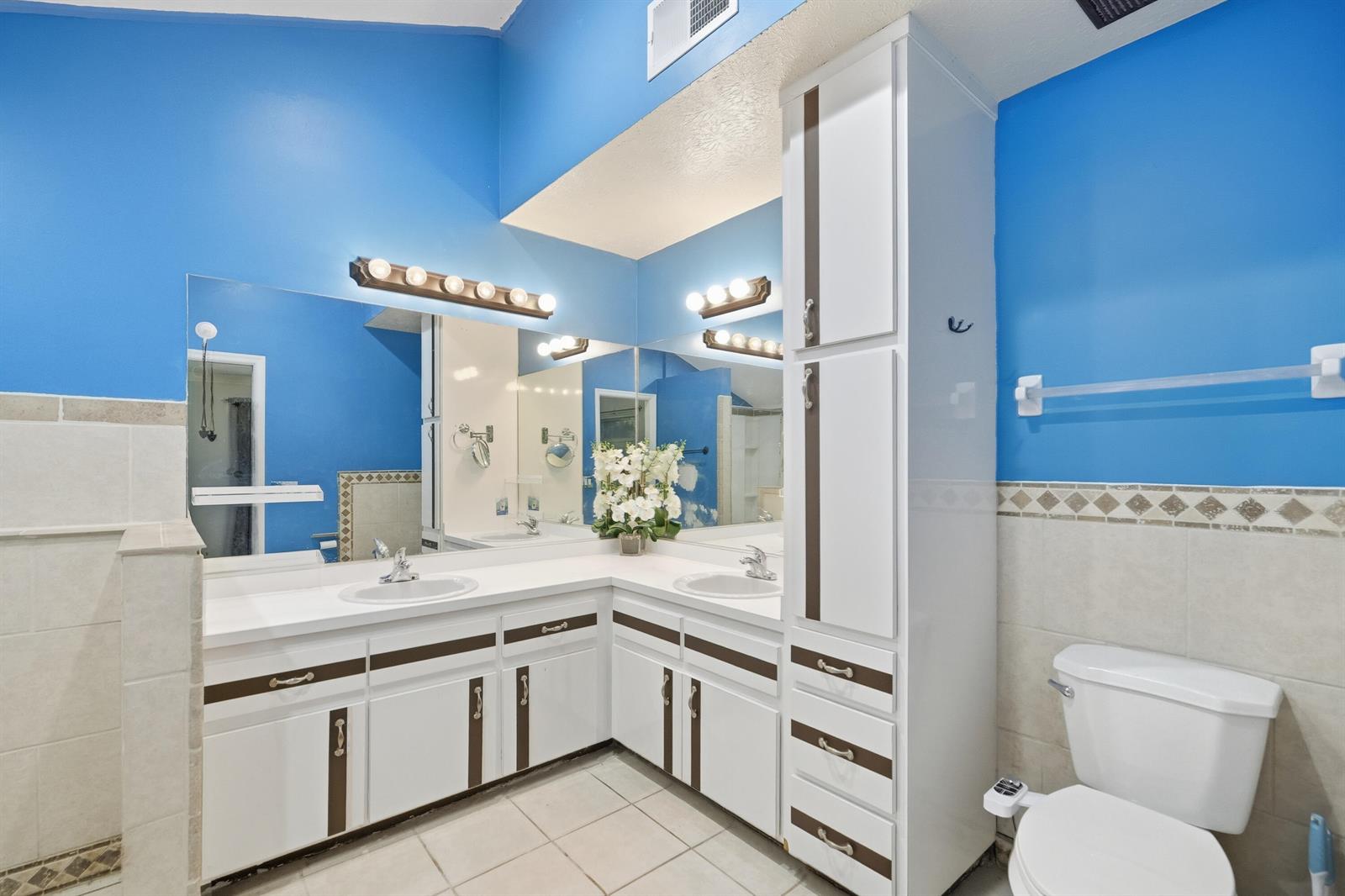 Ver detalles 381 2 / 2 1770 sq. ft. $ 2026-01-24 0 foto