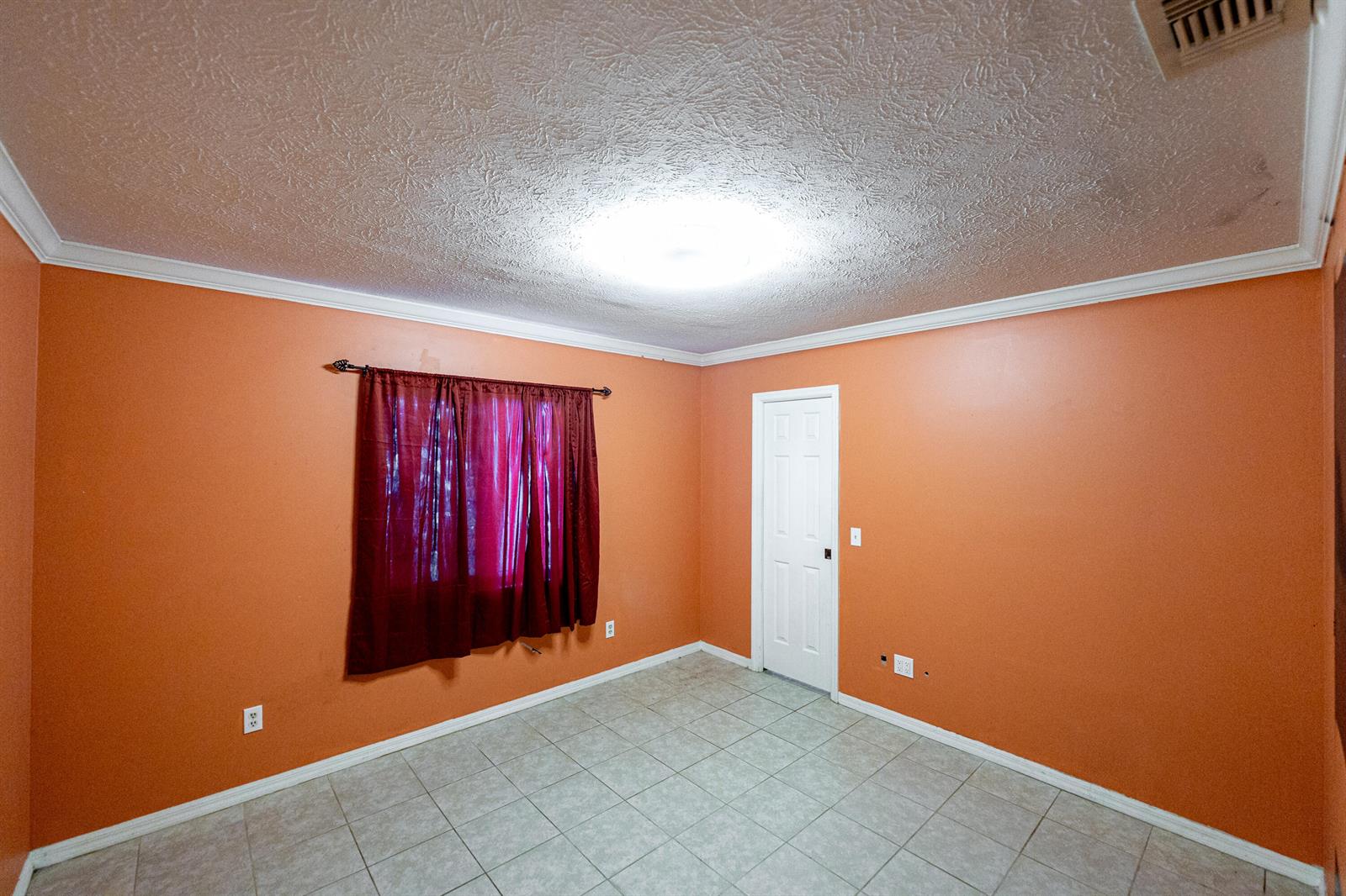 Ver detalles 381 2 / 2 1770 sq. ft. $ 2026-01-24 0 foto