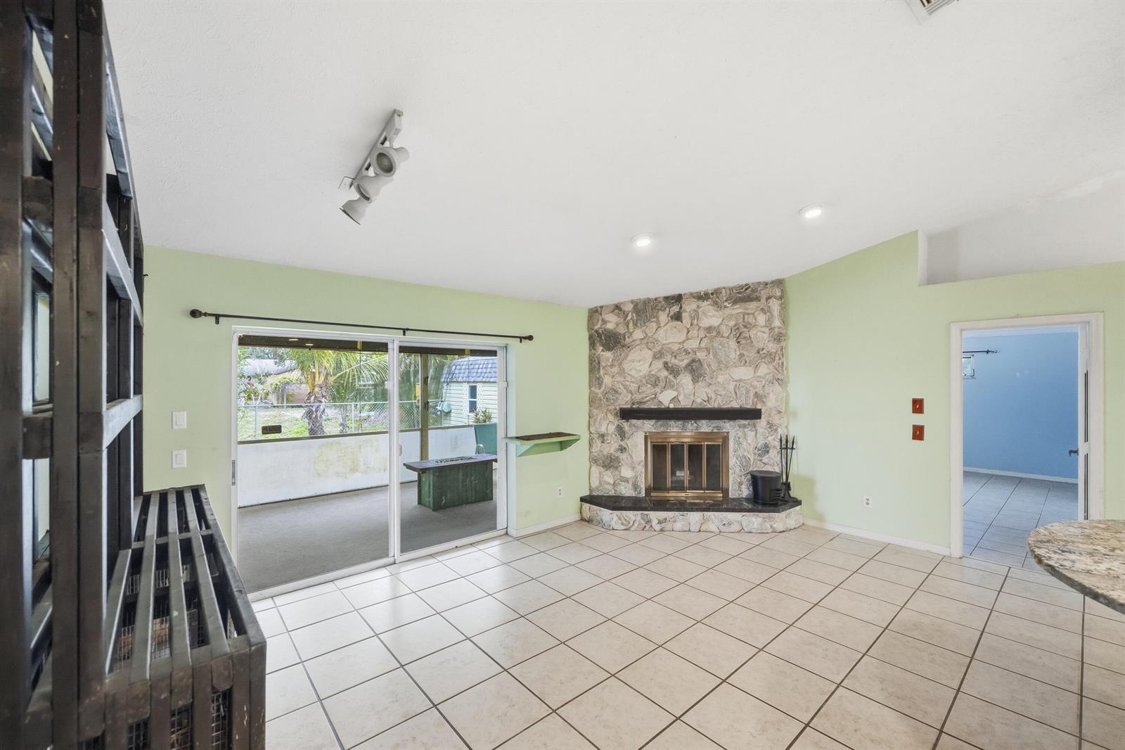 Ver detalles 381 2 / 2 1770 sq. ft. $ 2026-01-24 0 foto