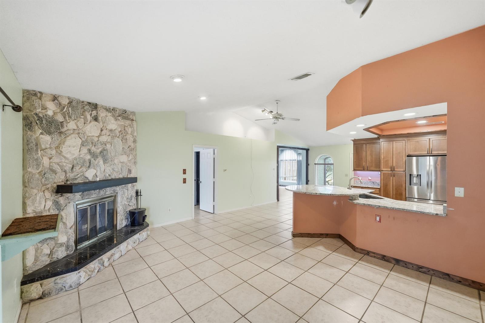 Ver detalles 381 2 / 2 1770 sq. ft. $ 2026-01-24 0 foto
