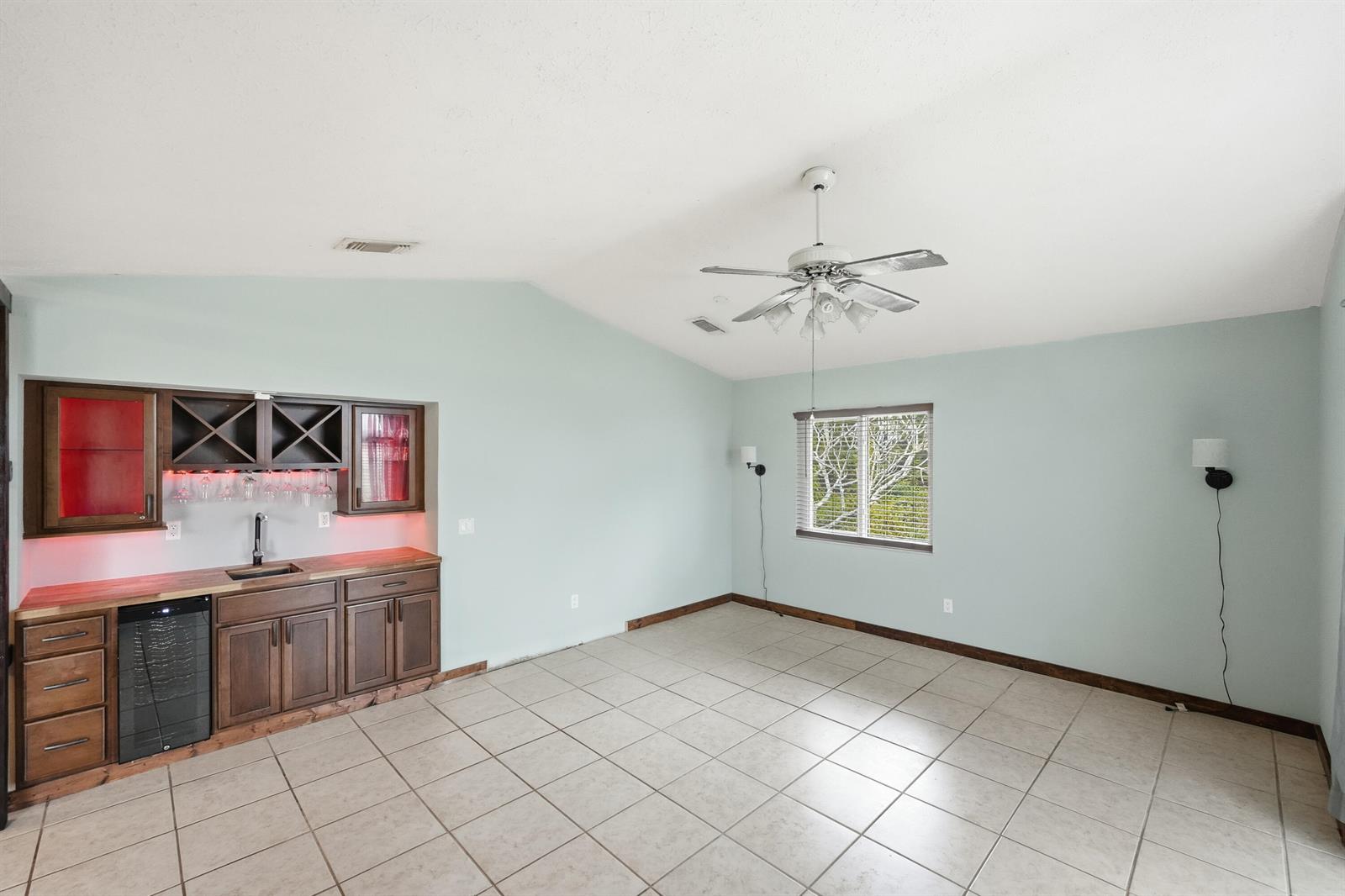 Ver detalles 381 2 / 2 1770 sq. ft. $ 2026-01-24 0 foto
