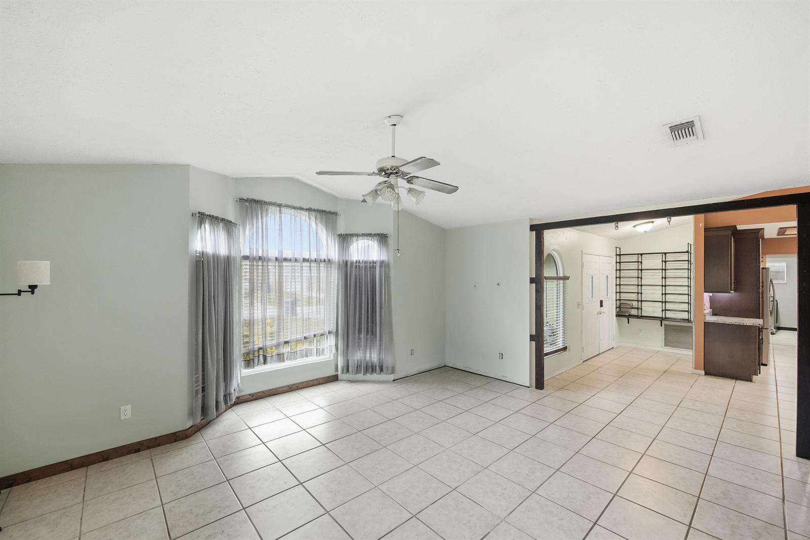 Ver detalles 381 2 / 2 1770 sq. ft. $ 2026-01-24 0 foto