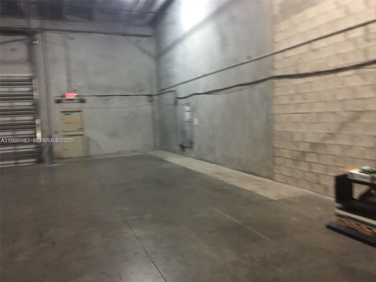 130  /   sq. ft. $ 2025-12-15 0 foto