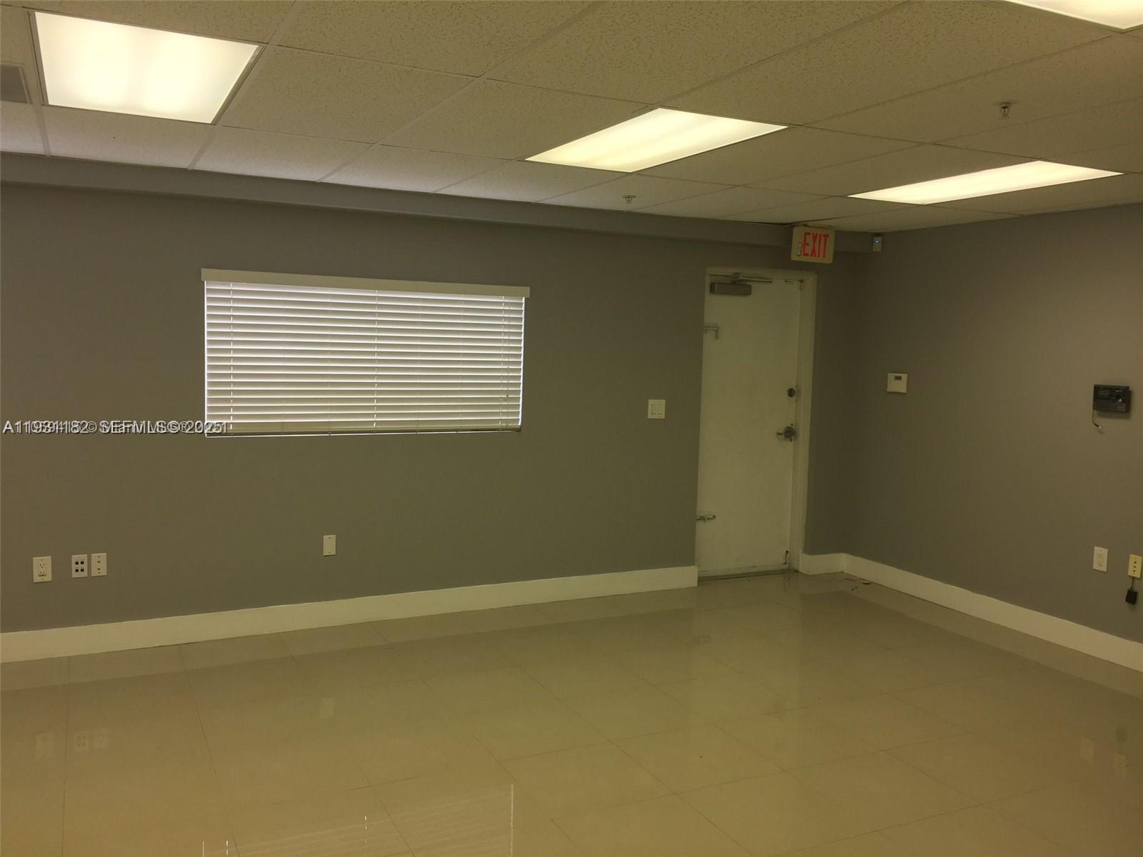 130  /   sq. ft. $ 2025-12-15 0 foto