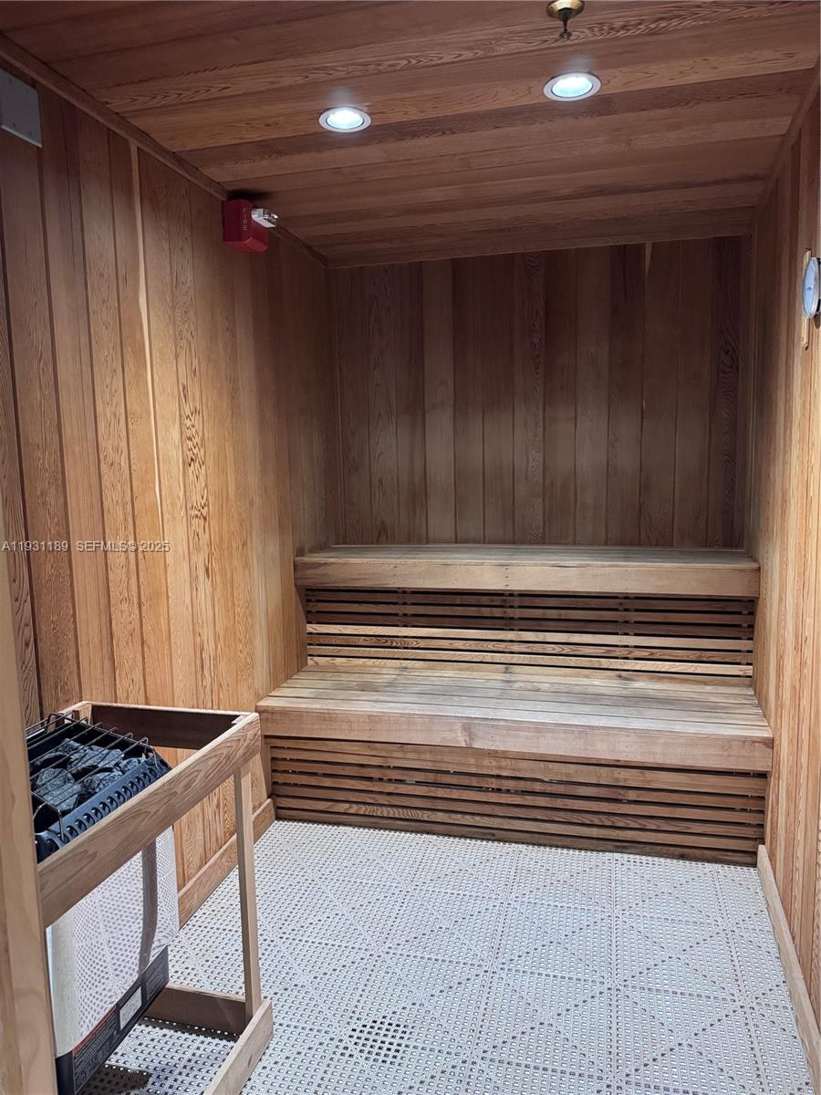 Photo of 3951 Ocean Dr #1001, Hollywood, Florida, 33019 -