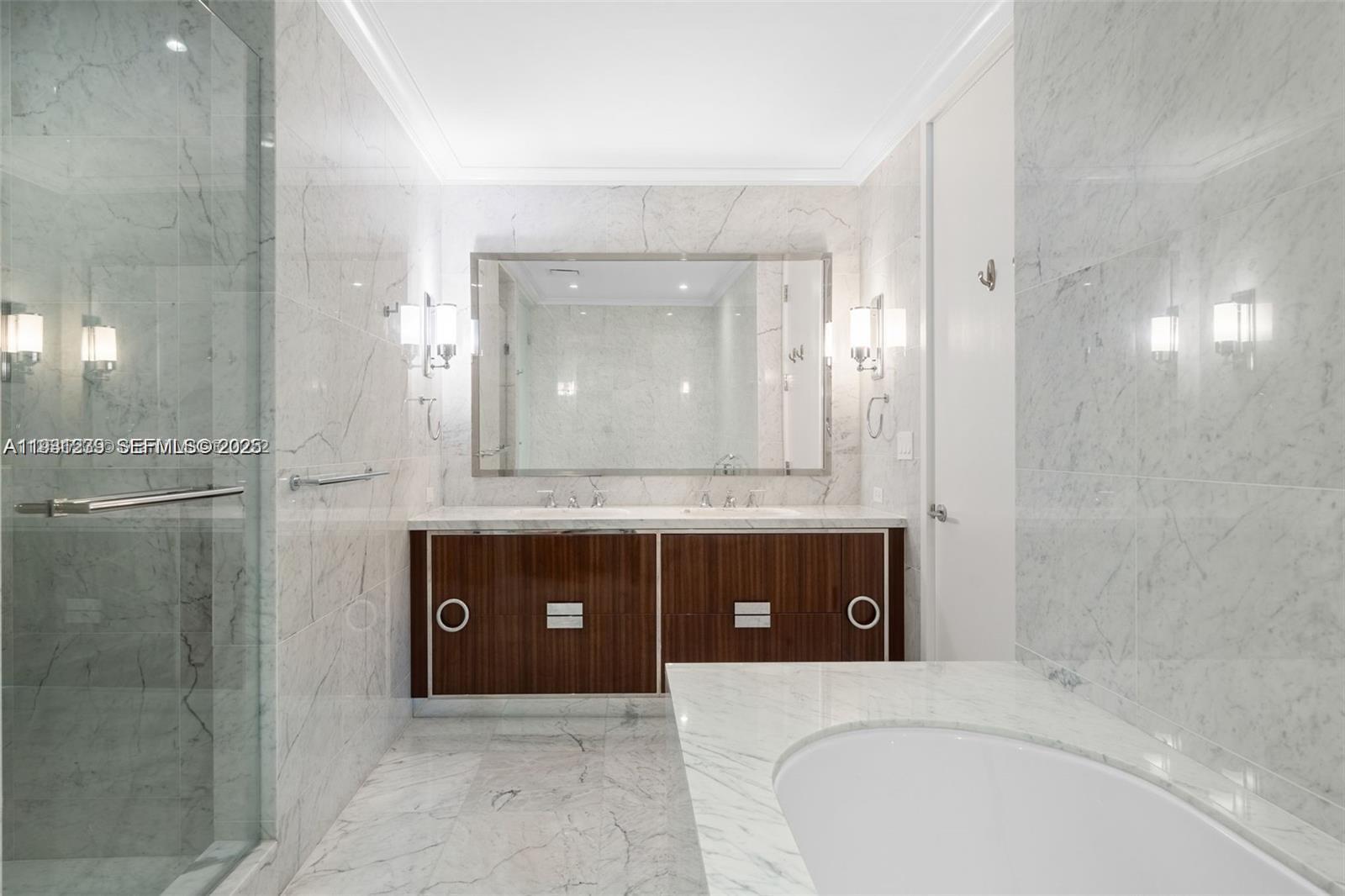 Подробнее 2803 2 / 3 кв.футов $ 2025-12-16 0 Фото