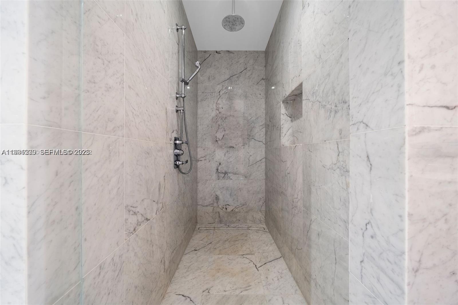 Подробнее 2803 2 / 3 кв.футов $ 2025-12-16 0 Фото