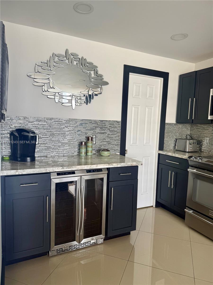 Photo of 2017 Ocean Dr  #807, Hallandale Beach, Florida, 33009 - Wine Cooler and Bar