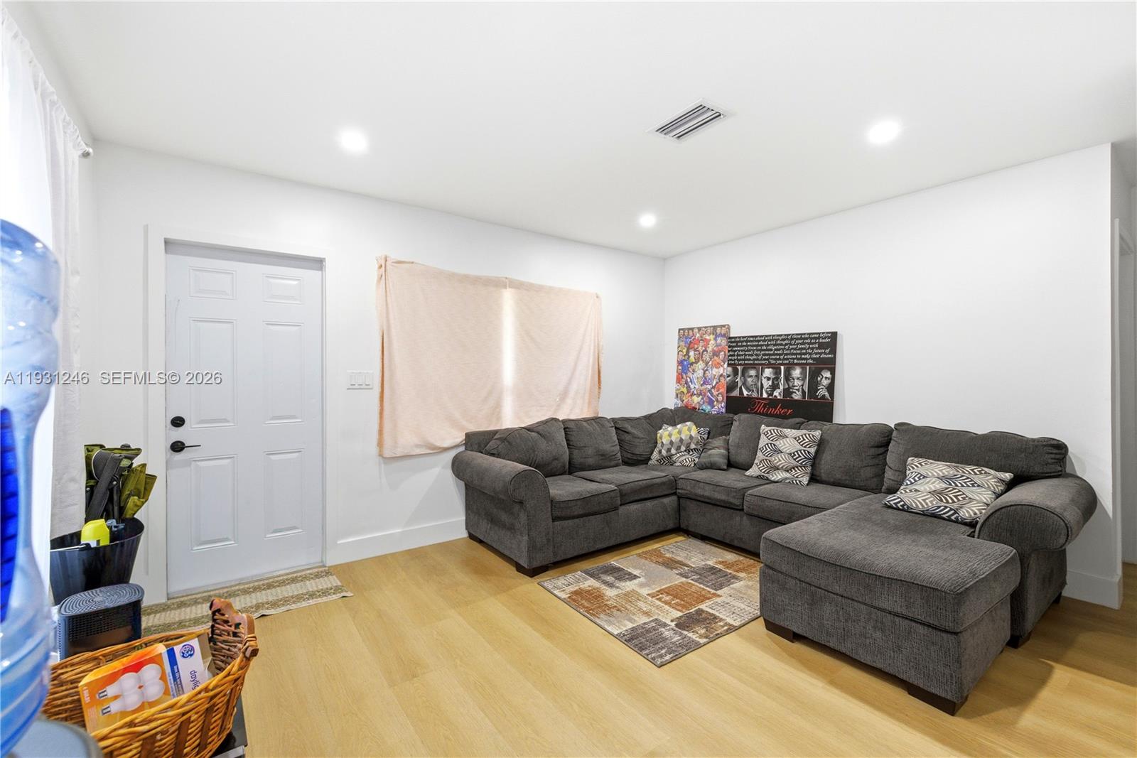 Ver detalles / 2098 sq. ft. $ 2025-12-16 0 foto