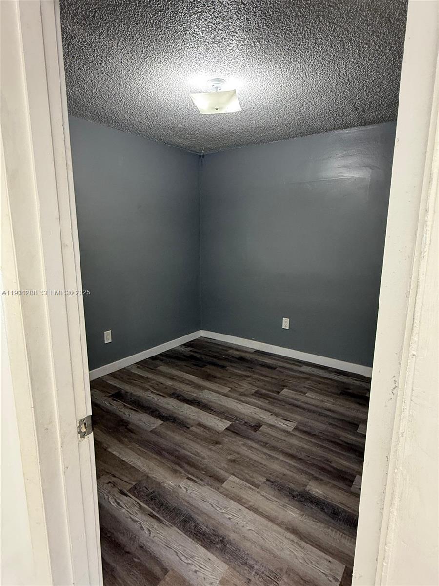   /   sq. ft. $ 2025-12-16 0 Photo