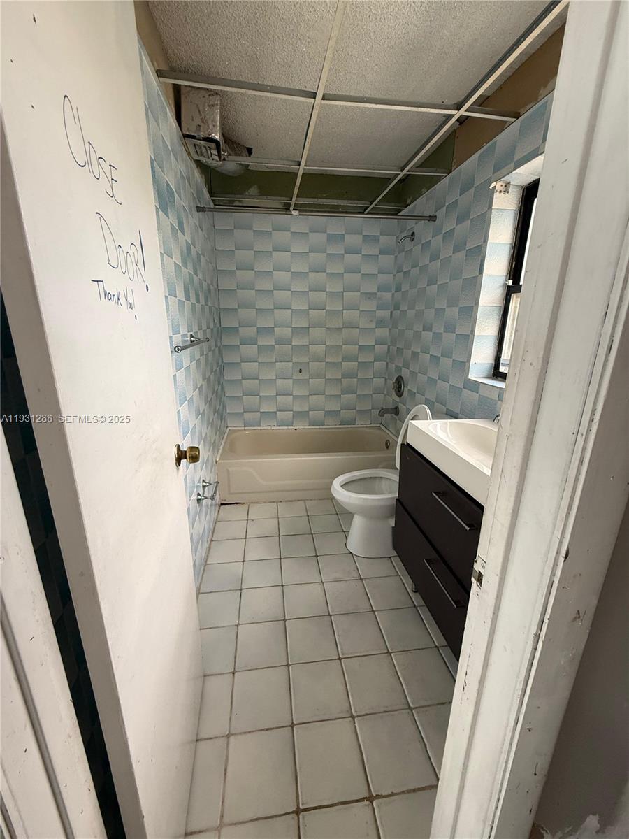   /   sq. ft. $ 2025-12-16 0 Photo