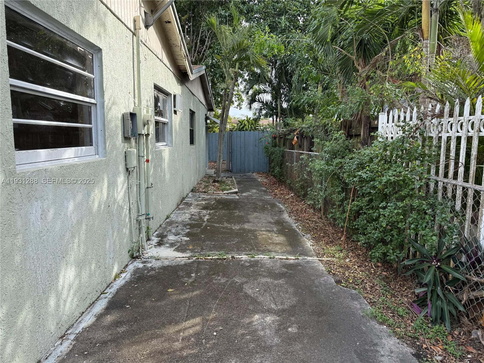   /   sq. ft. $ 2025-12-16 0 Photo