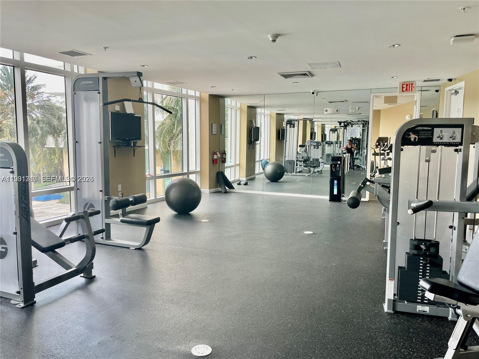 Фото 1745 Hallandale Beach Blvd #1507W, Hallandale Beach, Florida, 33009 -