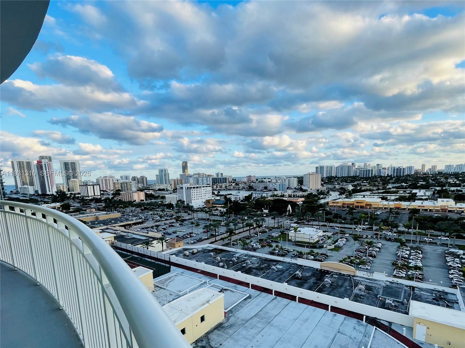 Фото 1745 Hallandale Beach Blvd #1507W, Hallandale Beach, Florida, 33009 -