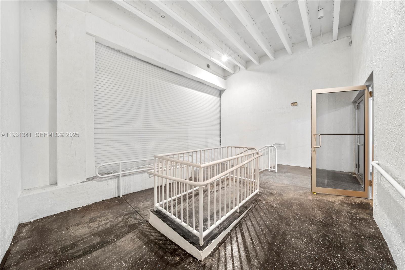   /   sq. ft. $ 2025-12-16 0 foto