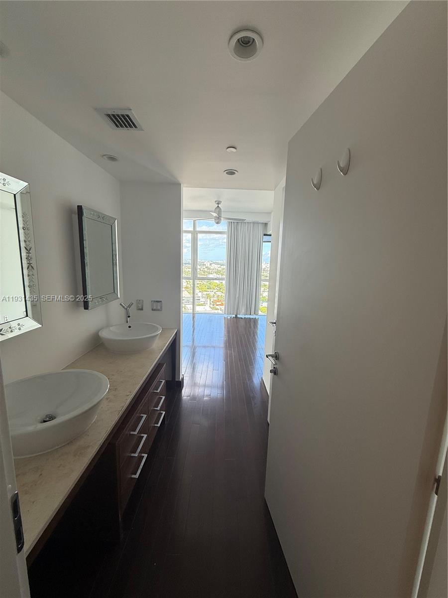 Photo of 450 Alton Rd #2508, Miami Beach, Florida, 33139 -
