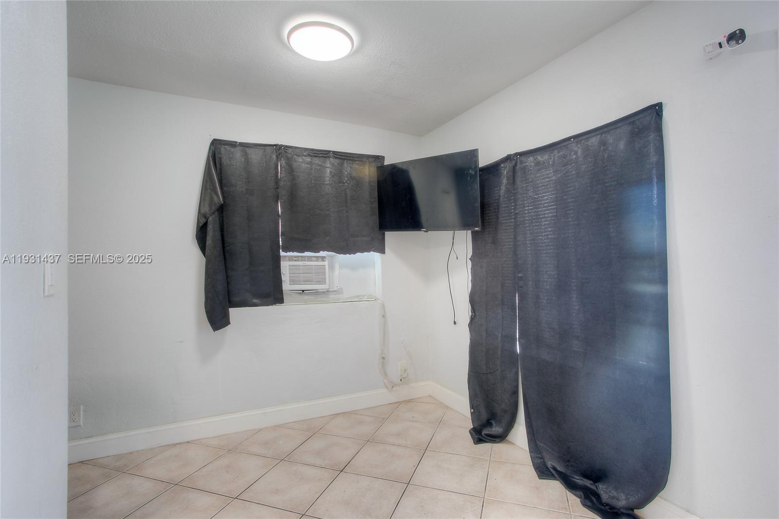 Подробнее / 1671 кв.футов $ 2025-12-16 0 Фото