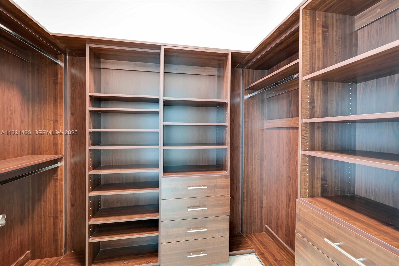 Photo of 3131 188th St  #2-1005, Aventura, Florida, 33180 - 