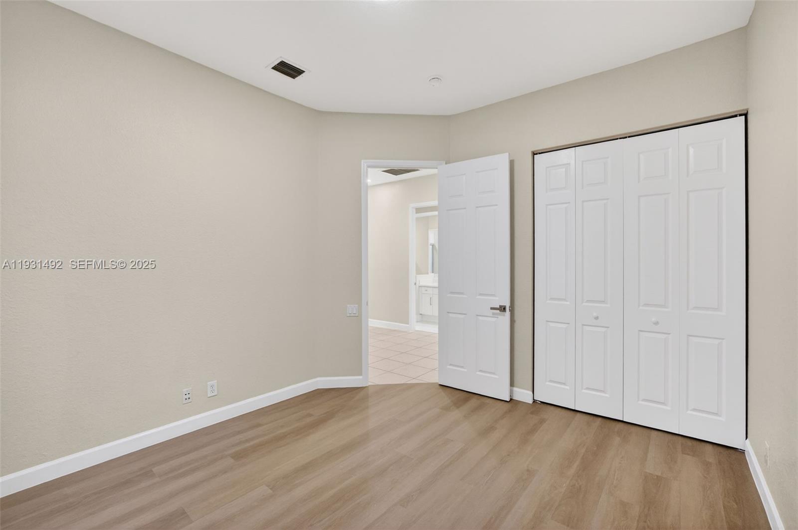 Photo of 940 Harbor Vw N (940), Hollywood, Florida, 33019 -