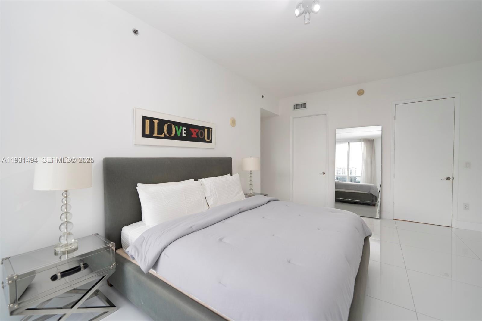 1005 2 / 2 1435 sq. ft. $ 2025-12-16 0 foto