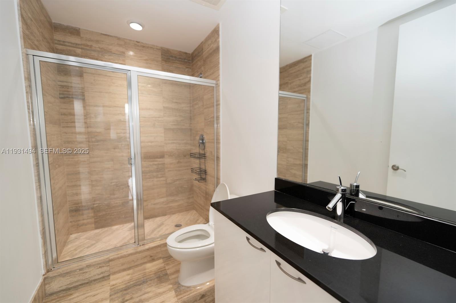 1005 2 / 2 1435 sq. ft. $ 2025-12-16 0 foto