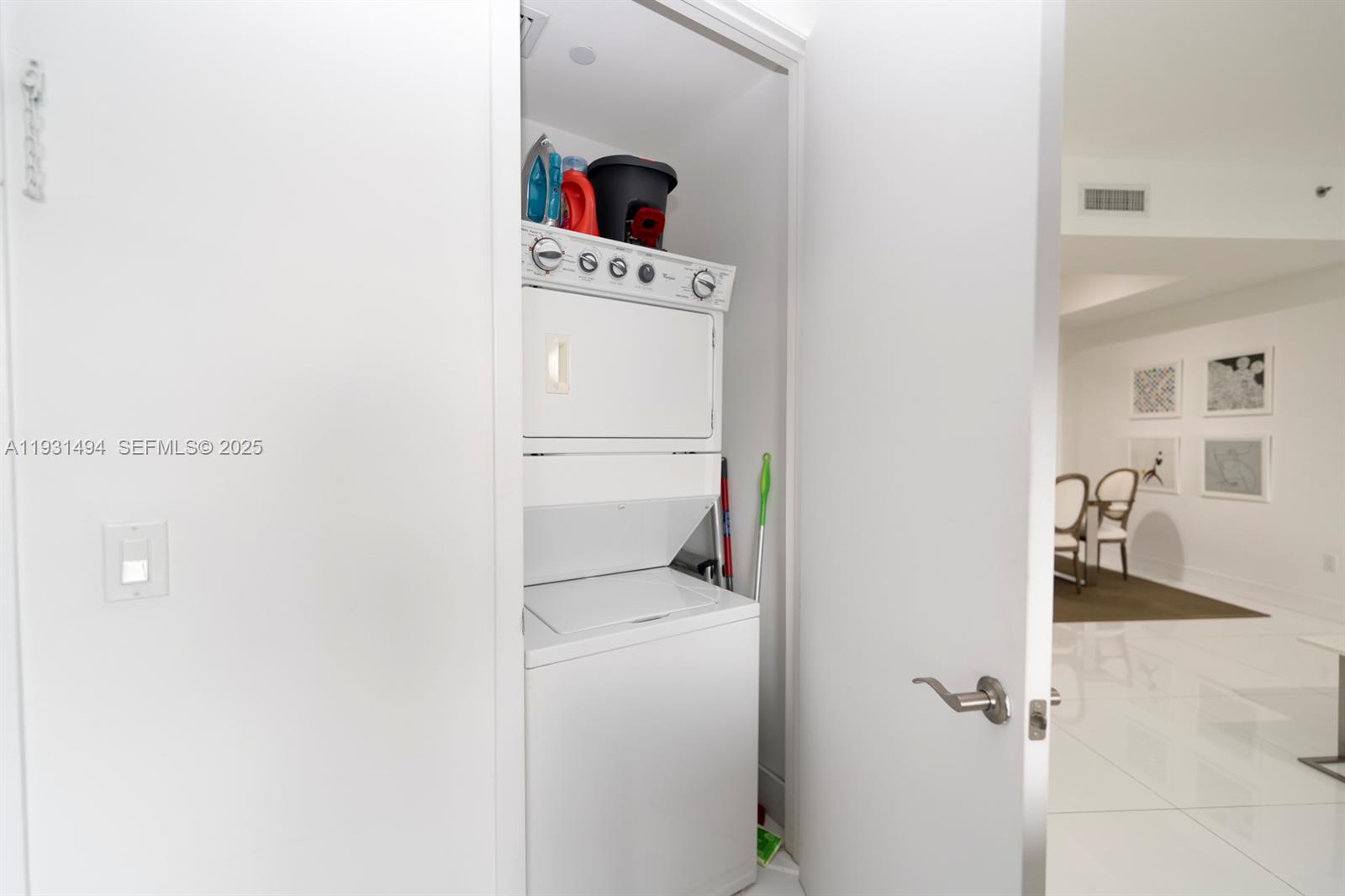 1005 2 / 2 1435 sq. ft. $ 2025-12-16 0 foto