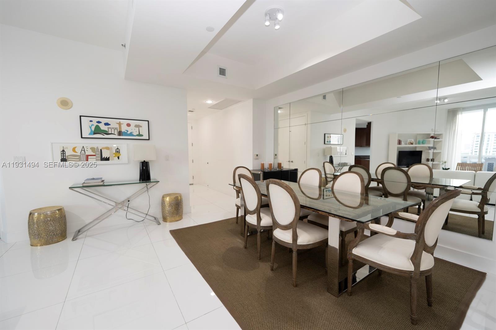 1005 2 / 2 1435 sq. ft. $ 2025-12-16 0 foto