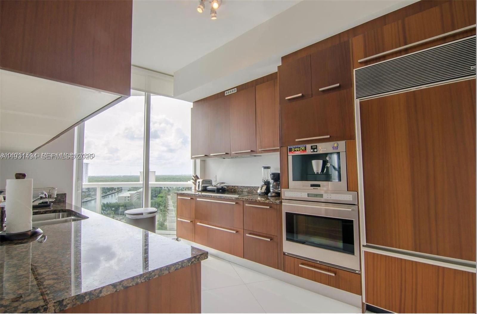 1005 2 / 2 1435 sq. ft. $ 2025-12-16 0 foto