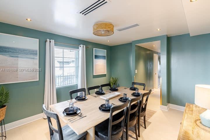   /  2190 sq. ft. $ 2025-12-16 0 foto