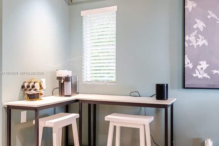   /  2190 sq. ft. $ 2025-12-16 0 foto