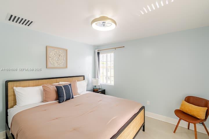   /  2190 sq. ft. $ 2025-12-16 0 foto